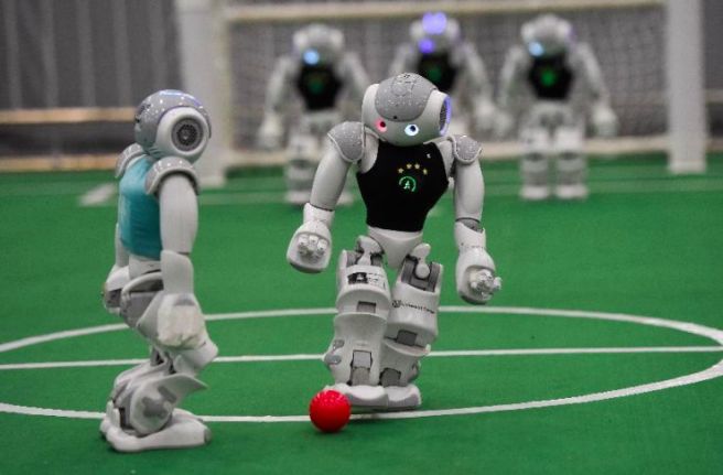 Michael Wooldridge: robot dancing weak explode! Teaching robots to play football is serious business